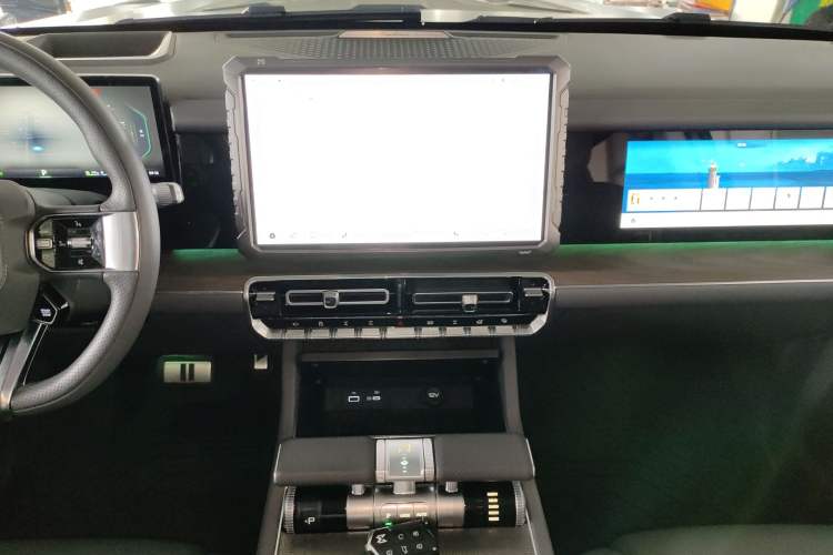 Used Brave warrior 917 2023 Range-Extended Base Model
