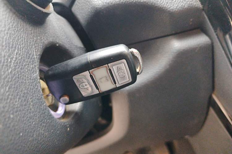 Used HYOSOW S3 2015 1.5L Luxury Model China V Standard
