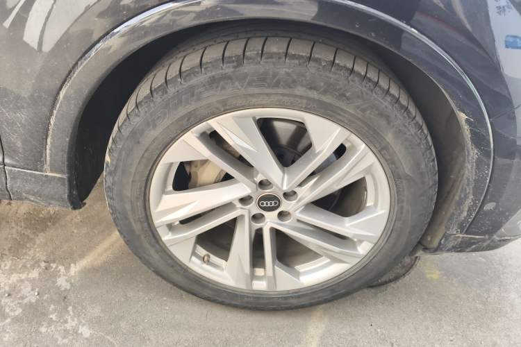 Used Audi Q7 2021 45 TFSI quattro S line Sport model