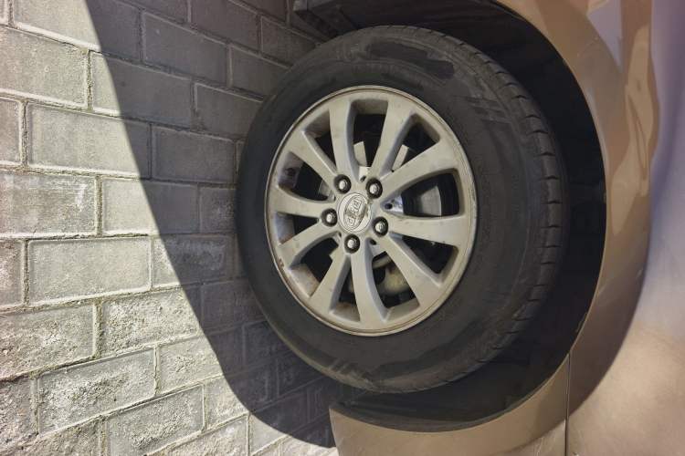 Used BYD G6 2012 1.5TI Manual Luxury Edition
