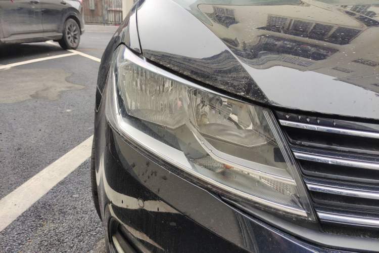 Used Volkswagen Lavida 2015 1.6L Manual Comfort Edition
