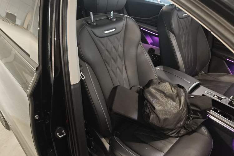 Used Hongqi HS7 PHEV 2024 2.0T PHEV Four-Wheel Drive Flagship Edition 6 Seats