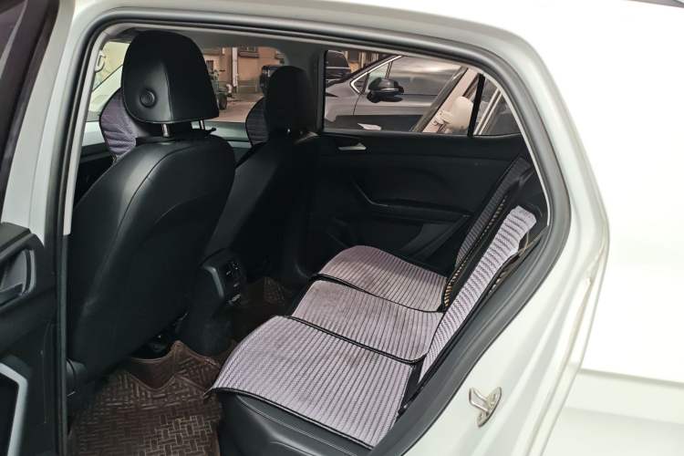 Used Volkswagen Tacqua 2020 1.5L Automatic Yue Left Rear Seat