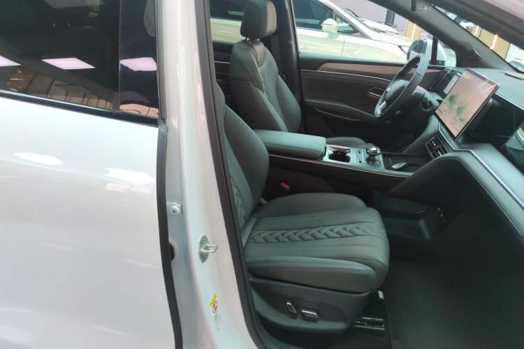 Used BYD Song L DM-i 2025 Intelligent Driving Version 160 km Beyond-Range Type