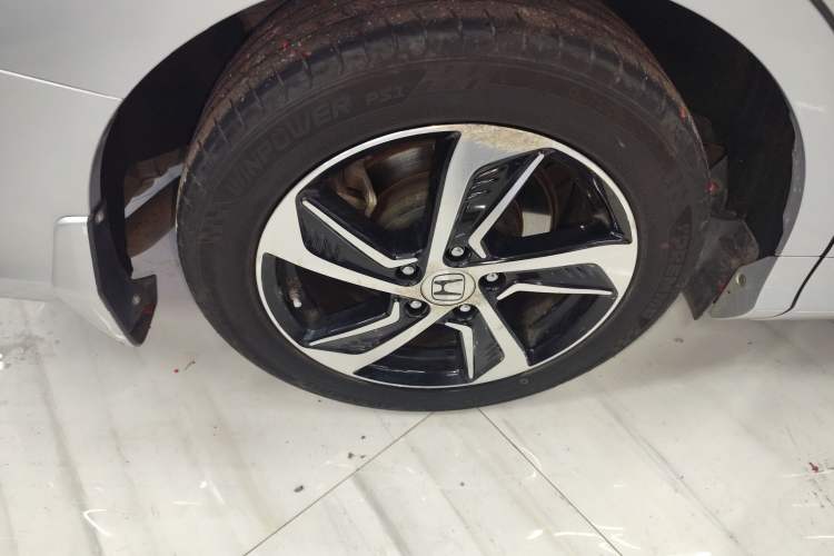 Used Honda Odyssey 2015 Updated Version 2.4L Smart Edition
