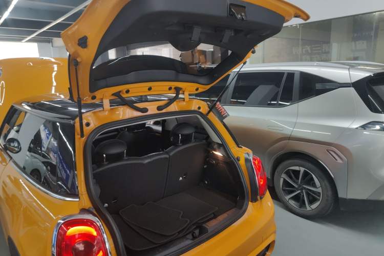 Used MINI MINI 2014 2.0T COOPER S Fun
