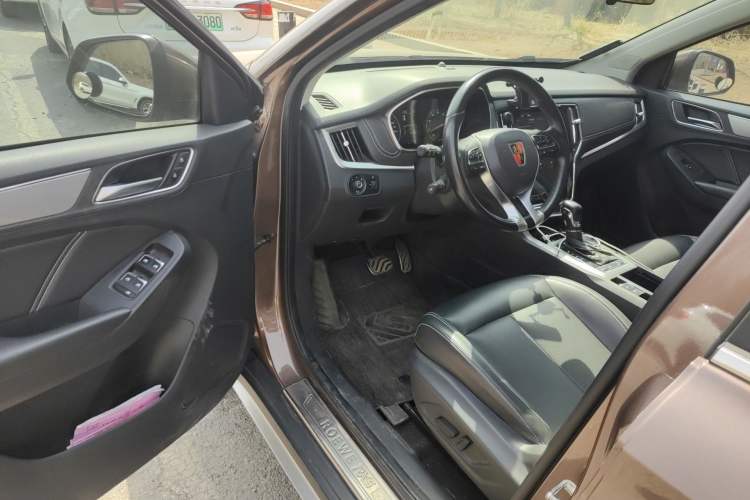 Used Roewe RX5 2016 20T Two-Wheel Drive Automatic Internet Smart Edition
