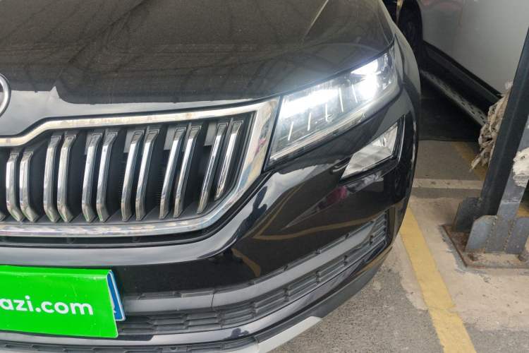 Used Skoda Kodiaq 2019 Facelifted TSI330 5-Seater Two-Wheel-Drive Luxury Enjoyment Edition China VI Standard Left Front Headlight