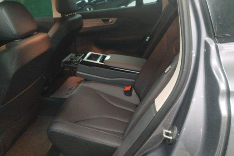 Used Hongqi E-QM5 2024 610 km PLUS