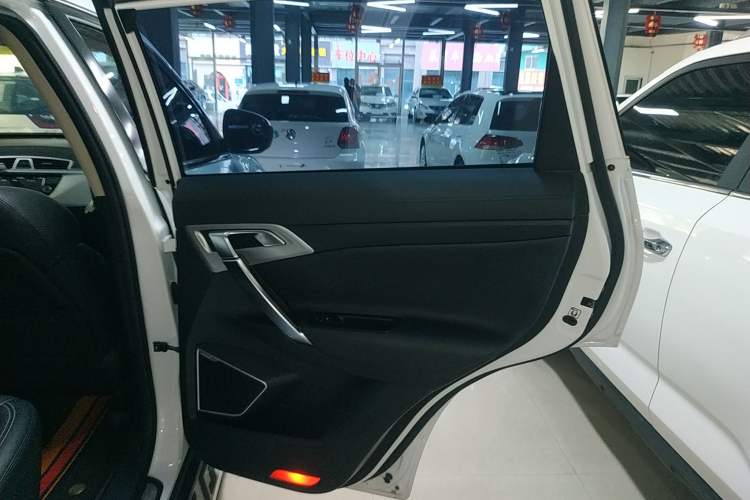 Used Geely Auto Emgrand X7 Sport 2016 1.8TD Automatic Smart Connectivity Version