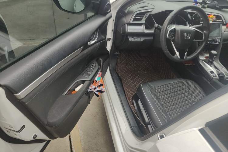 Used Honda Civic 2016 220TURBO CVT Luxury Edition