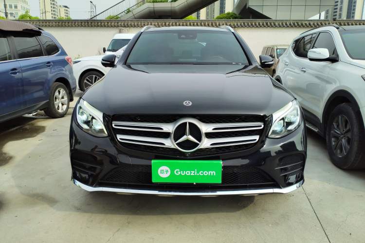 Used Mercedes-Benz GLC 2018 Refreshed GLC 300 4MATIC Dynamic Edition Front