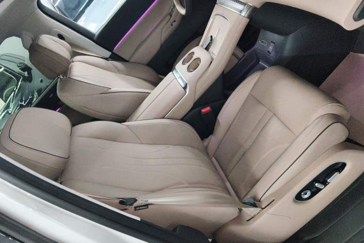 Used XPeng X9 2025 740 Ultra-Long Range Max