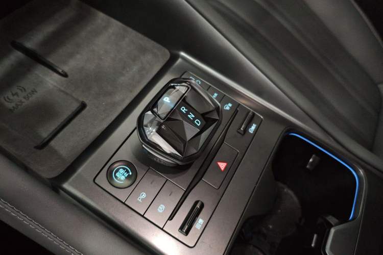 Used BYD Song L EV 2025 Intelligent Driving Version 662 km LiDAR Excellence Edition