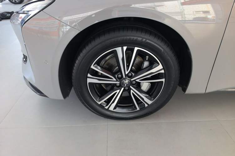 Used Hongqi EH7 2024 820 Pro Left Front Wheel Hub