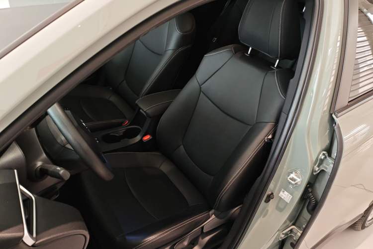 Used Toyota Corolla Cross 2023 2.0L Elite Edition Left Front Seat