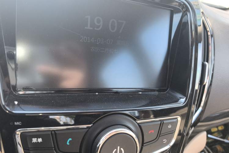 Used Baojun 730 2014 1.5L manual Comfort ESP version 7 seats