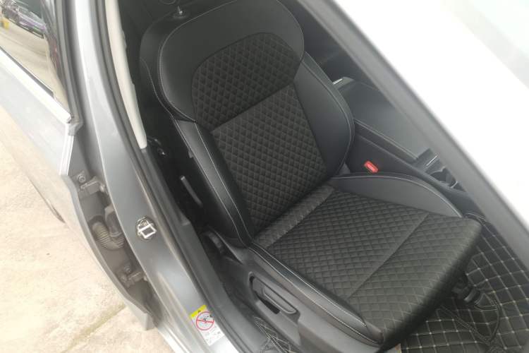 Used Skoda Superb 2018 TSI330 DSG Comfort Edition China V Standard Right Front Seat