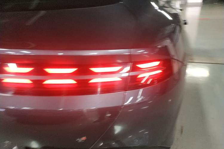 Used Denza Z9 2024 1100 km Four-Wheel Drive Max Version
