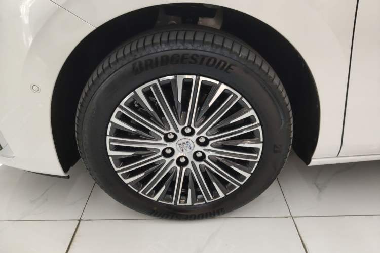 Used Buick GL8 New Energy 2024 Lu Zun Luxury Edition 6-Seater Left Front Wheel Hub