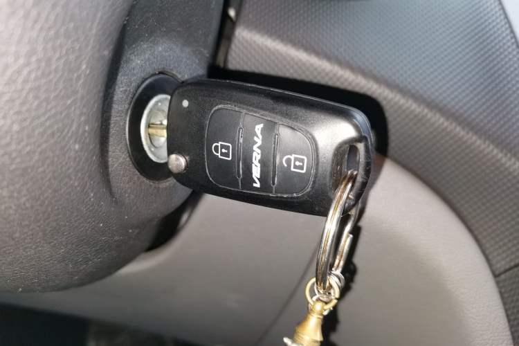 Used Hyundai Verna (older generation) 2016 1.4L Automatic Smart GLS
