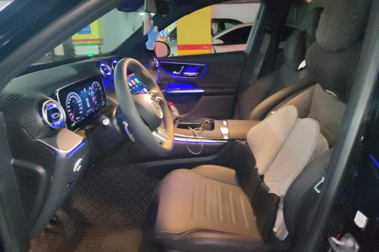 Used Mercedes-Benz GLC 2025 GLC 260 L 4MATIC Luxury Model Left Front Seat