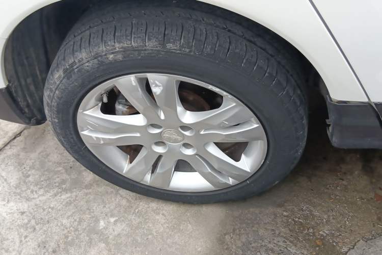 Used Peugeot 3008 2015 2.0L Automatic Classic Edition Right Rear Wheel Hub