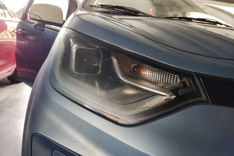 Used SOL E10X 2021 302 km Range Luxury Version 30.2 kWh Right Front Headlight