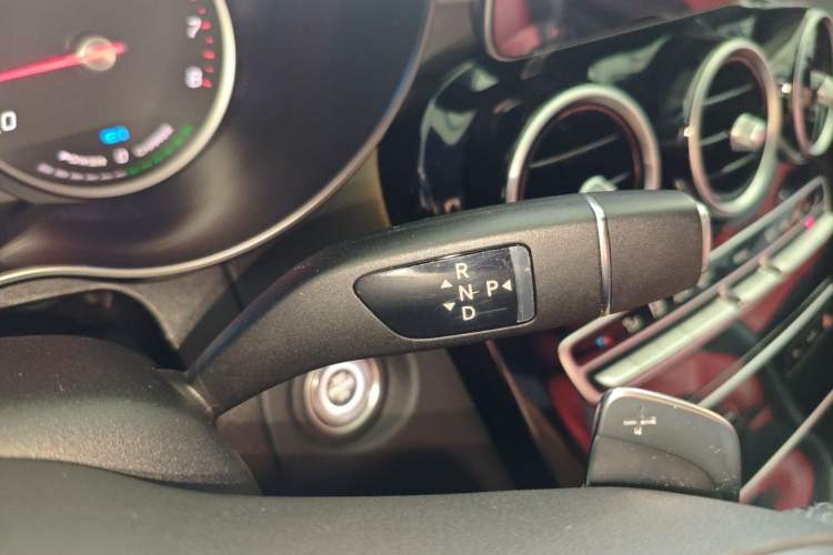 Used Mercedes-Benz C-Class 2019 C 260 Sport Edition Gear Lever
