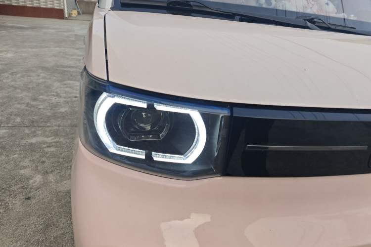 Used Wuling Hongguang MINIEV 2022 Macaron Premium Model – Lithium Iron Phosphate