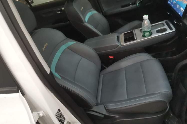 Used AION Y 2023 Plus 510 Smart Edition Right Front Seat