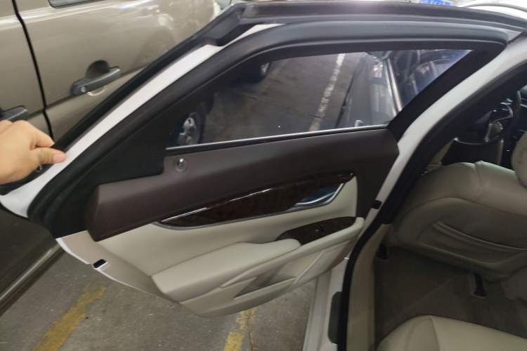 Used Cadillac XTS 2015 28T Comfort Model
