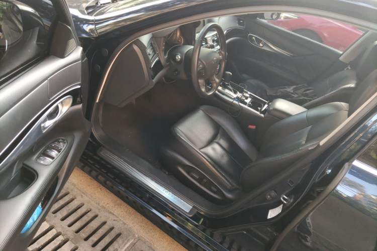 Used Infiniti Q70 2017 Q70L 2.5L Elite Edition
