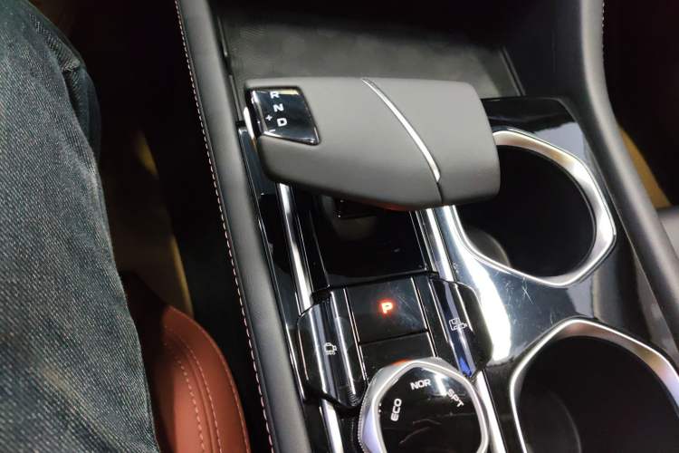 Used CHANGAN Eado 2023 Changan Edition PLUS Blue Whale NE 1.4T GDI DCT Prestige Version
