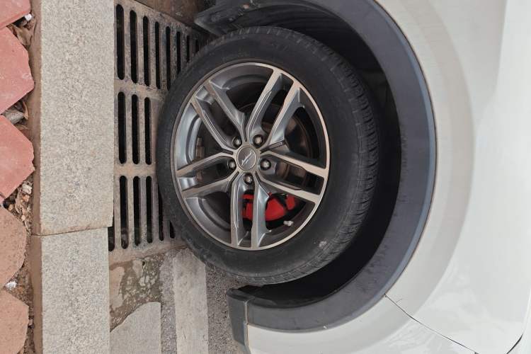 Used Land Rongyao 2020 1.5 GTDI Automatic Flagship Edition Right Front Wheel Hub