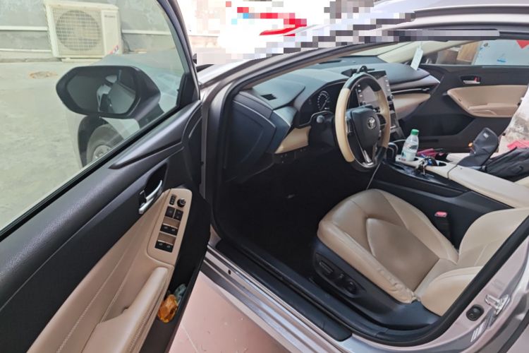 Used Toyota Avalon 2019 Dual-Engine 2.5L Luxury Edition China VI Standard