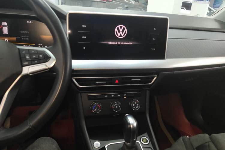 Used Volkswagen Lavida 2023 280TSI DSG Full-Comfort Edition Audio And AC Panel