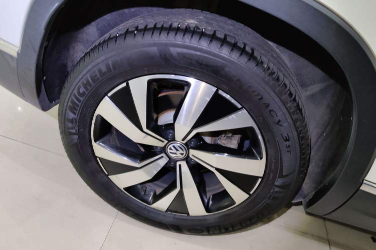 Used Volkswagen Tayron 2019 330TSI Two-Wheel-Drive Luxury Plus China VI Standard