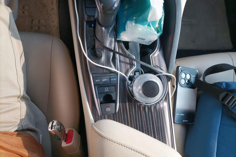 Used Toyota Camry 2018 2.5G Luxury Edition Gear Lever