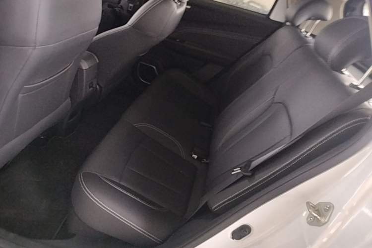 Used Geely Auto Vision X3 2019 Upgraded Model 1.5L Manual Luxury Version
