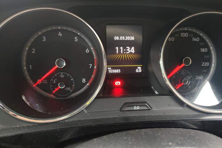 Used Volkswagen Tiguan L 2018 330TSI Automatic Two-Wheel Drive Luxury Edition Odometer Close Up