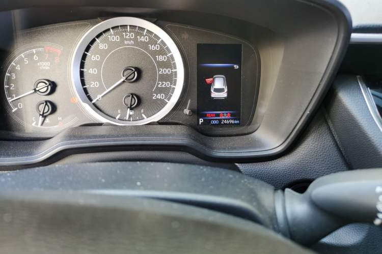 Used Toyota Corolla Cross 2022 2.0L Elite Edition Odometer Close Up