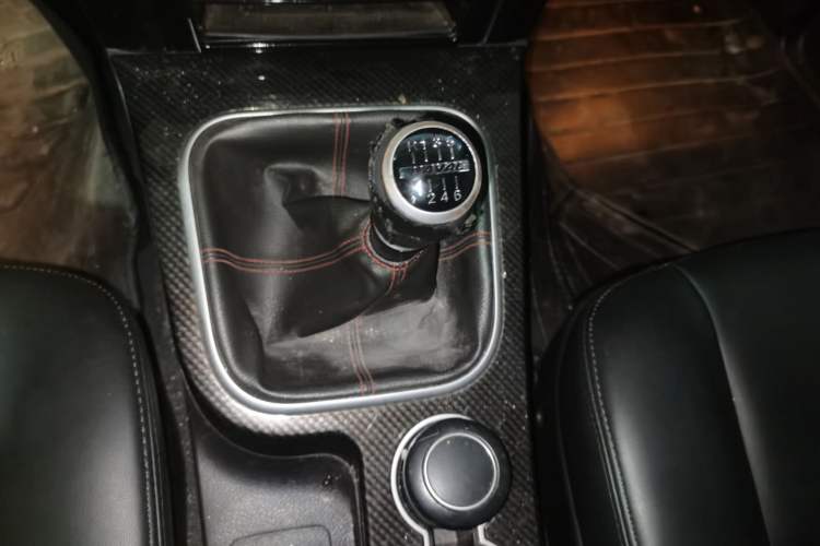 Used Haval H5 Classic 2015 2.0T Manual Two-Wheel Drive Advanced Version
