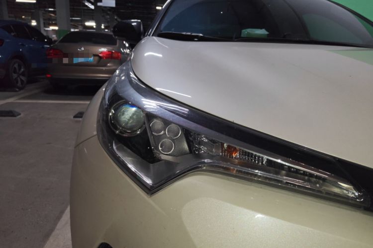 Used Toyota IZOA 2018 2.0L Yichi Edition China V Standard