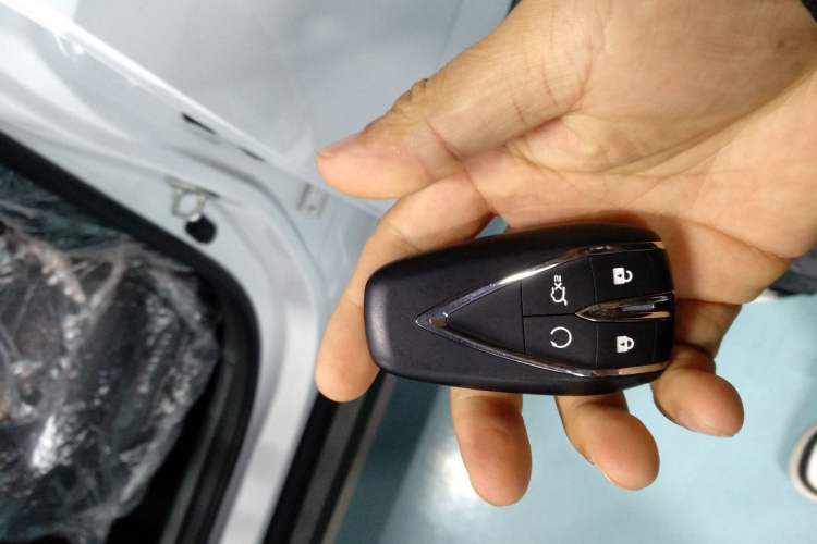 Used CHANGAN OSHAN 520 2025 Standard Edition