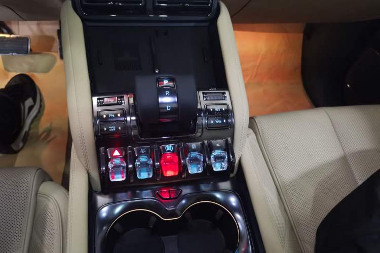 Used Formula Leopard Leopard 5 2023 Explore Edition