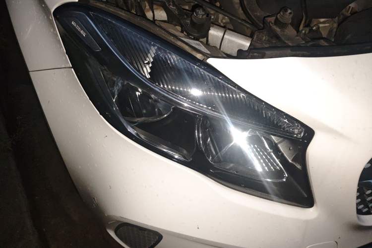 Used Mercedes-Benz GLA 2017 GLA 200 Sport Edition Right Front Headlight