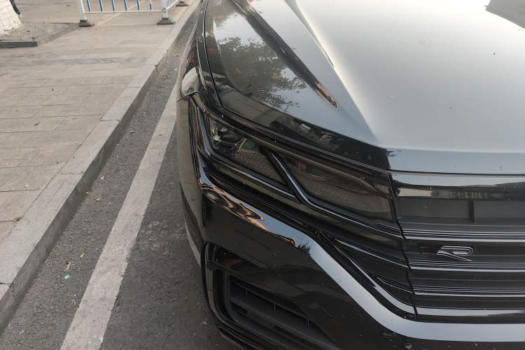 Used Volkswagen Touareg 2023 3.0 TSI Luxury Edition Obsidian Black Sport Package
