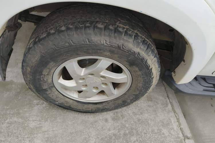 Used JMC Yuhu 7 2017 2.4T Classic Edition Diesel 4x4 Luxury Version JX4D24A5L
