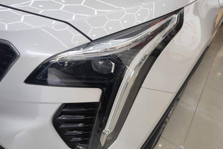 Used Cadillac XT4 2018 28T 4x4 Platinum Sport Edition
